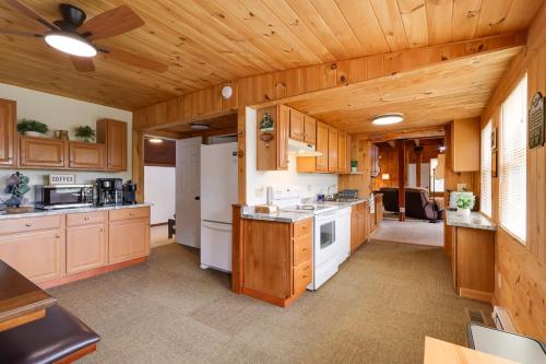 4 Mi to Beach & Lake: Spacious Home in Chestertown in Chestertown (NY)