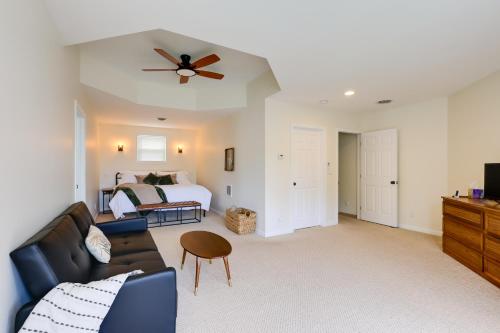 4 Mi to Beach & Lake: Spacious Home in Chestertown in Chestertown (NY)