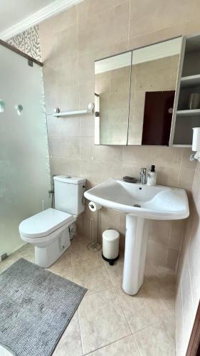 T1 App moderne 2 chambres, a 10 min de Hay Riad, Accès Facile (T1 App moderne 2 chambres, a 10 min de Hay Riad, Acces Facile) in Temara