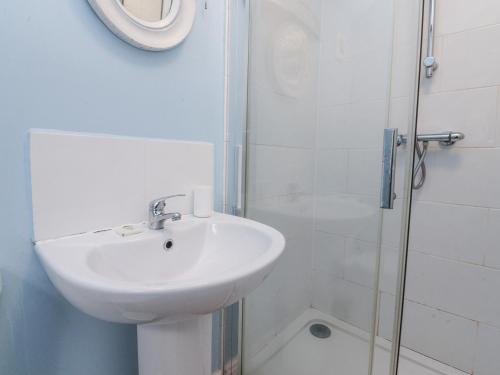 Bridgend Cottage - image 10
