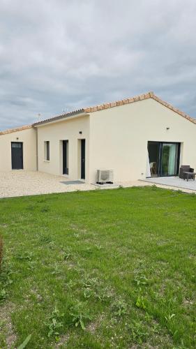 ꕥ Maison Tuber, Havre de paix proche de Jonzac in Brie Sous Archiac
