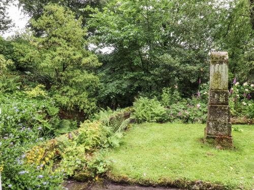 Bridgend Cottage - image 11