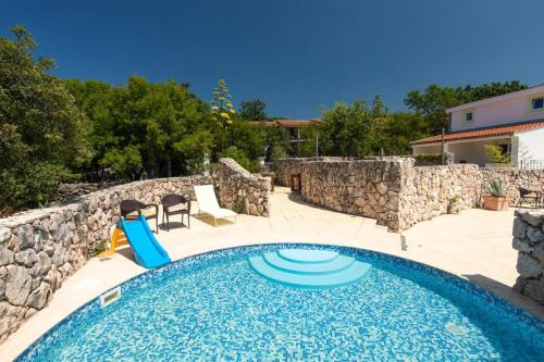 مسبح, Lotus Rooms in Krk Island