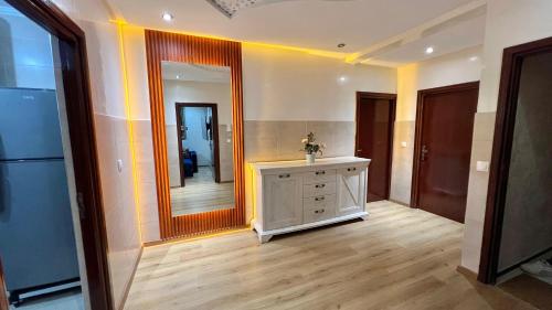 T1 App moderne 2 chambres, a 10 min de Hay Riad, Accès Facile (T1 App moderne 2 chambres, a 10 min de Hay Riad, Acces Facile) in Temara