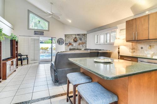 4 Mi to Beach Sunny Seminole Home with Pool in 사라소타 브래든턴 국제공항