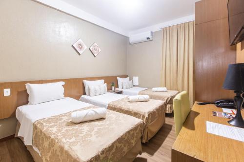 Standard Triple Room room in Amuarama Hotel