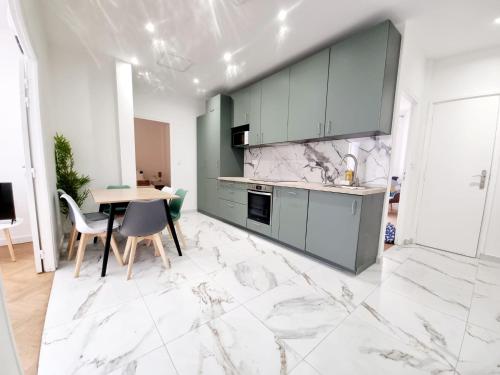 Spacious Family Apartment Near Sea - Nice, Nice (photo 3)