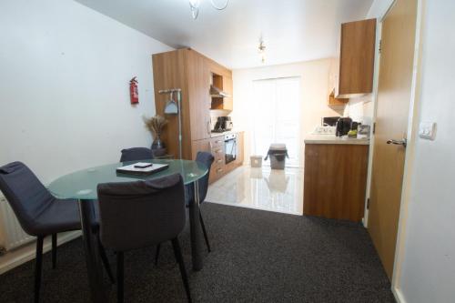 Close to City Centre 3-Bed Townhouse, Sleeps 7, Free Parking, Great Transport Links, Manchester (fotografie 8)