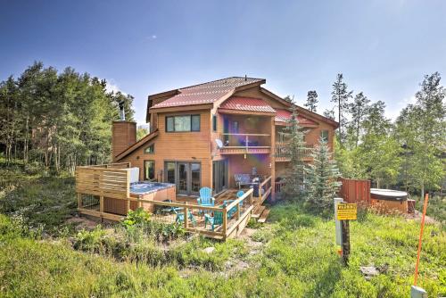 10 Mi to Keystone Resort Cabin with Private Hot Tub