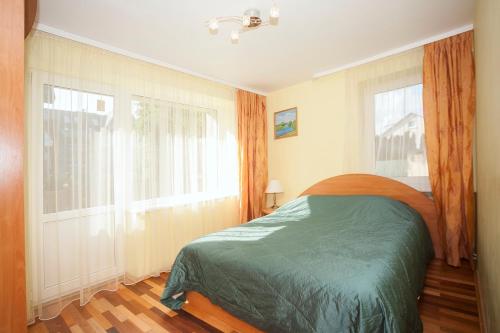 Apartment with Terrace image 4