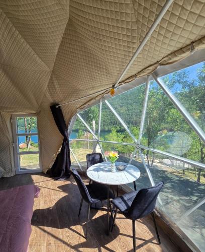 Kamp Glamp Plivska Oaza in 亚伊采