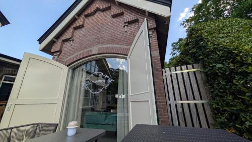 CRASH'NSTAY - 't Spoorhuys in Sprang-Capelle