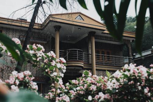 The Mountain Retreat, Muzaffarabad - Families Only in Muzaffarabad