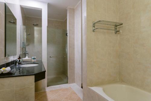 room detail thumbnail 2