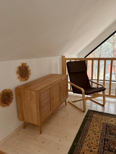 DOMEK LABA CHAŃCZA nad zalewem, domek w lesie z opcją balii NA WYŁĄCZNOŚĆ, ANTRESOLA (DOMEK LABA CHANCZA nad zalewem, w lesie z opcja balii, jacuzzi NA WYLACZNOSC, wieczory panienskie,AN) in Korytnica