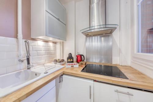 Kitchen, Le Fabuleux aux portes de Paris, metro a 10 min in Saint Mande
