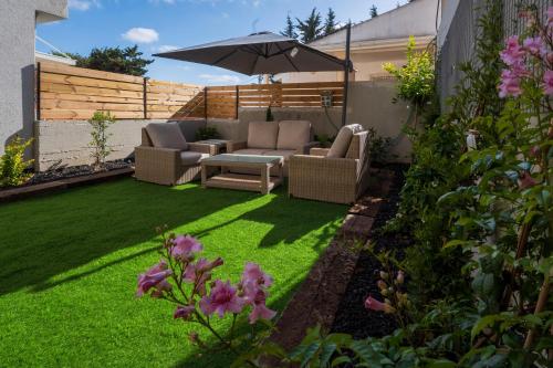 สวน, הבית של יעל in ซิครอน ยาอาคอฟ