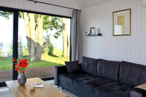 Ausma - Peaceful Seaside Design Cabin in 恩古雷