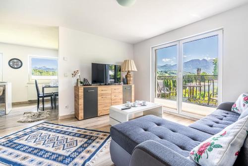 2 bedrooms, 5 beds