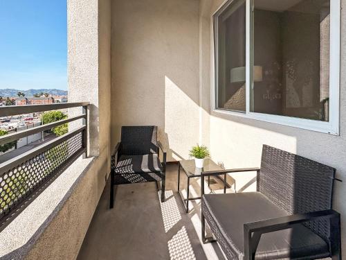 Stylish Mid-Wilshire Apt, Free Parking, Gucci Art, 10mins to Cedars, Los Angeles (fotografie 3)