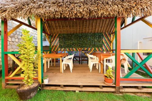 Studio Standard - AMI APPARTHOTEL in Taolagnaro