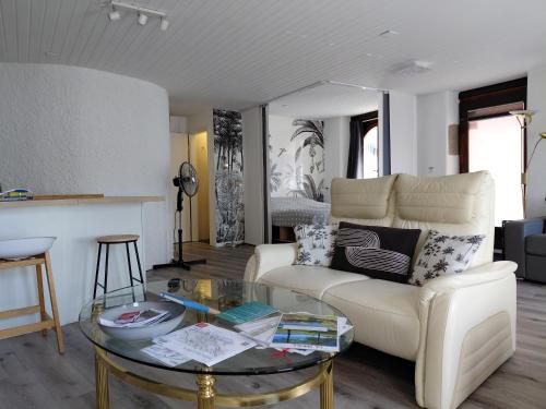 Gite des Pavés à Peseux (Gite des Paves a Peseux) in Auvernier