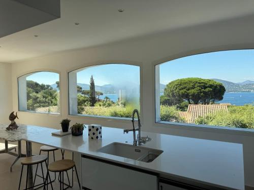 Villa Joia 2 vue mer 7 chambres in Гассон