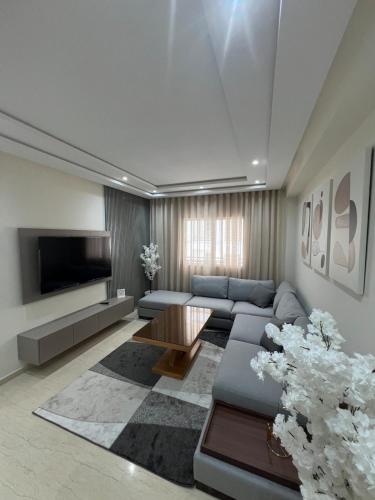 Elegant and comfortable apartment in Tangier, Luxury 3BR, AC, Bright Stay – khách sạn tại Golf
