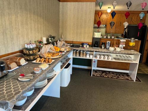 อาหารและเครื่องดื่ม, New Age Inn - Voyageur in ยาร์เมาท์