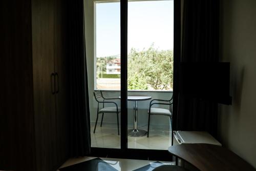 Erkély/terasz, OLI Hotel in Fushë-Krujë