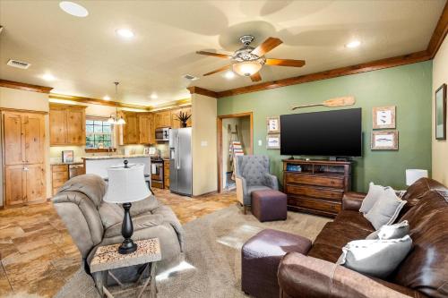 Pet-Friendly Granbury Home with Lake Access and Grill! in Granbury, USA
