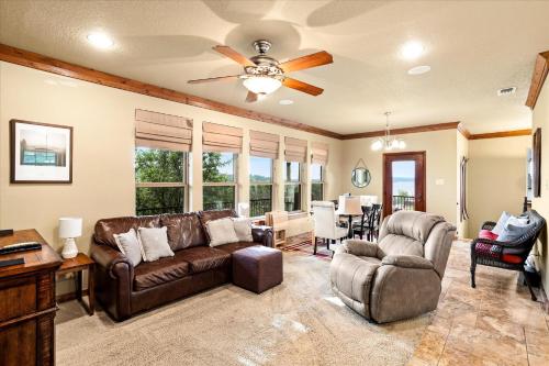 Pet-Friendly Granbury Home with Lake Access and Grill! in Granbury, USA