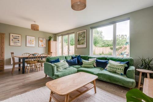 Family-Friendly Getaway - Garden, Parking Sleeps 7 in Oxford Külváros