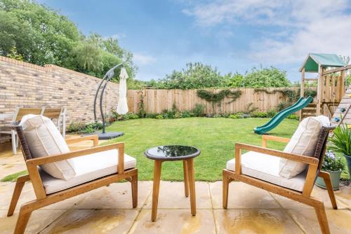 Family-Friendly Getaway - Garden, Parking Sleeps 7 in Oxford Külváros
