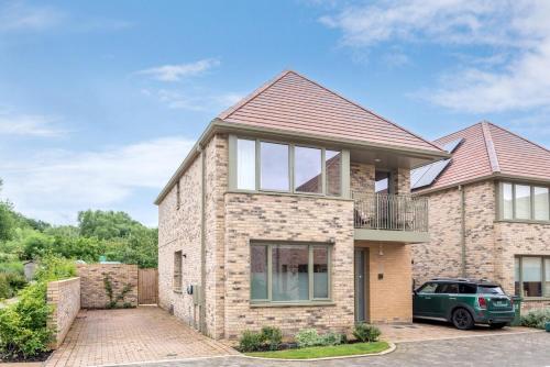 Family-Friendly Getaway - Garden, Parking Sleeps 7 in Oxford Külváros