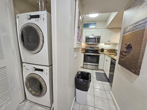 Serene 2 bed 2 bath lodge with amenities 101AC lodge - image 2