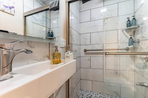 Modern & Cozy 3-BR Condo near Downtown, Boston (Foto 6)