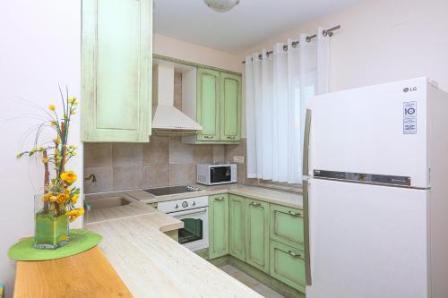 Two-Bedroom Apartment with Terrace image 8
