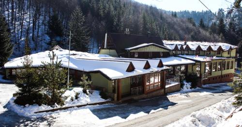 Hotel Šomka (Hotel Somka) in Drienica