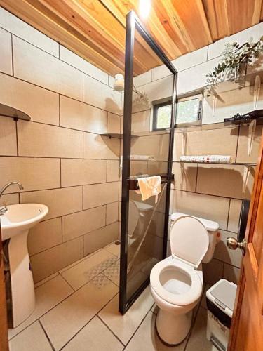 Twin Room with Mountain View image 8