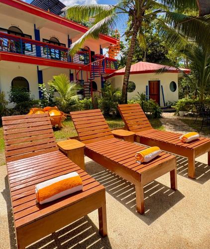 Stone Manor Inn in Busuanga