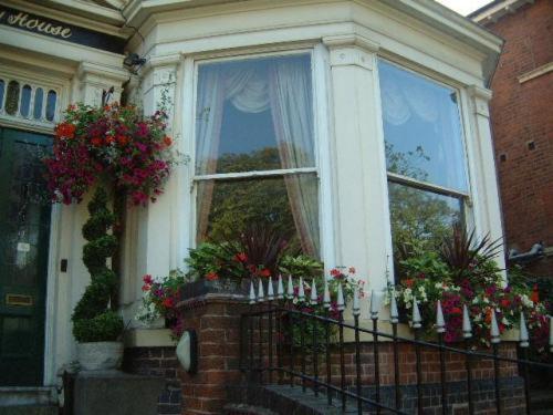 Bejárat, Ely House Hotel in Wolverhampton