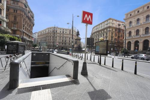Piazza Bovio 22