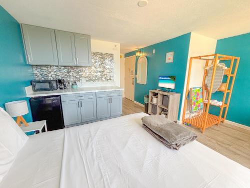 Hawaiian Monarch 1105 condo - main image