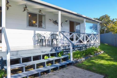 Hosts on the Coast Marlin Cottage, Whitianga (photo 4)