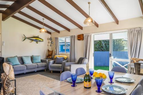 Hosts on the Coast Marlin Cottage, Whitianga (photo 8)
