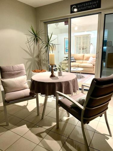 The Waterfront Apartment in พอร์ทแฟรี่