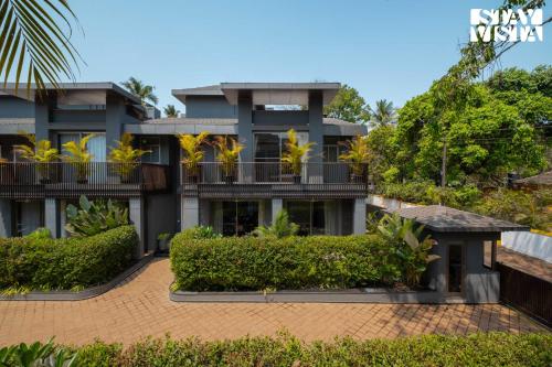 StayVista at Casa Vida Oro with Pool, WiFi, Terrace