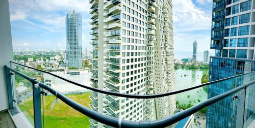 28th Floor Cosy Apt In Twinpeaks With Stunning Beach&City View - image 3