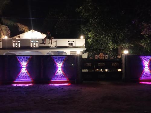 Zunanjost, Cha Cha Guest in Palaiyoottu